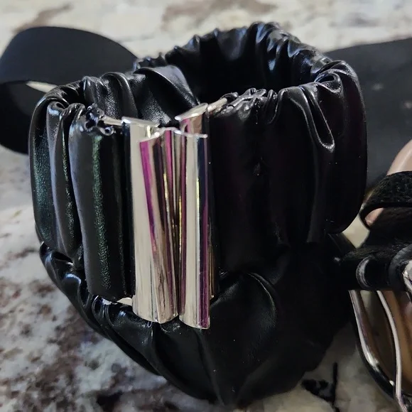 Assorted belts - Picture 5 of 5